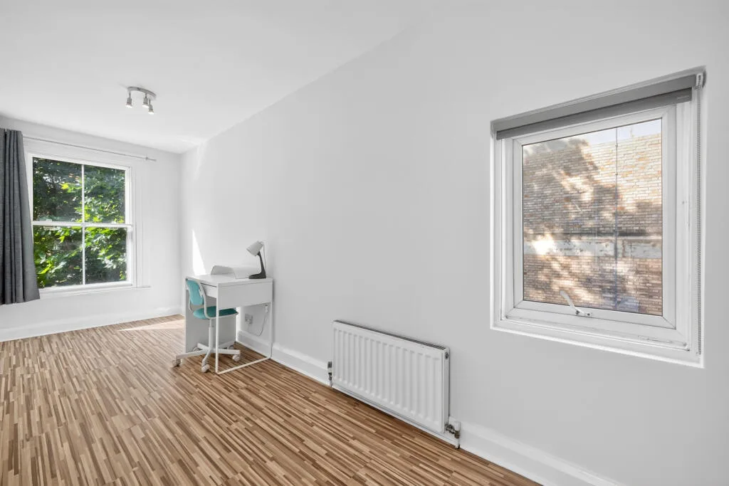 2 bedroom maisonette for rent