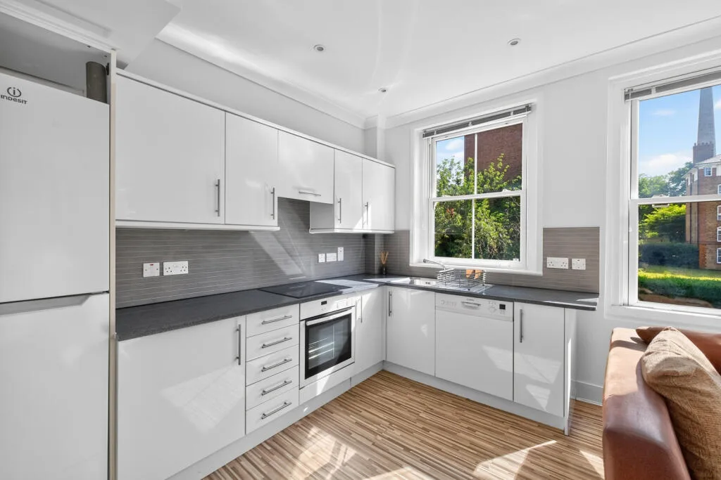 2 bedroom maisonette for rent