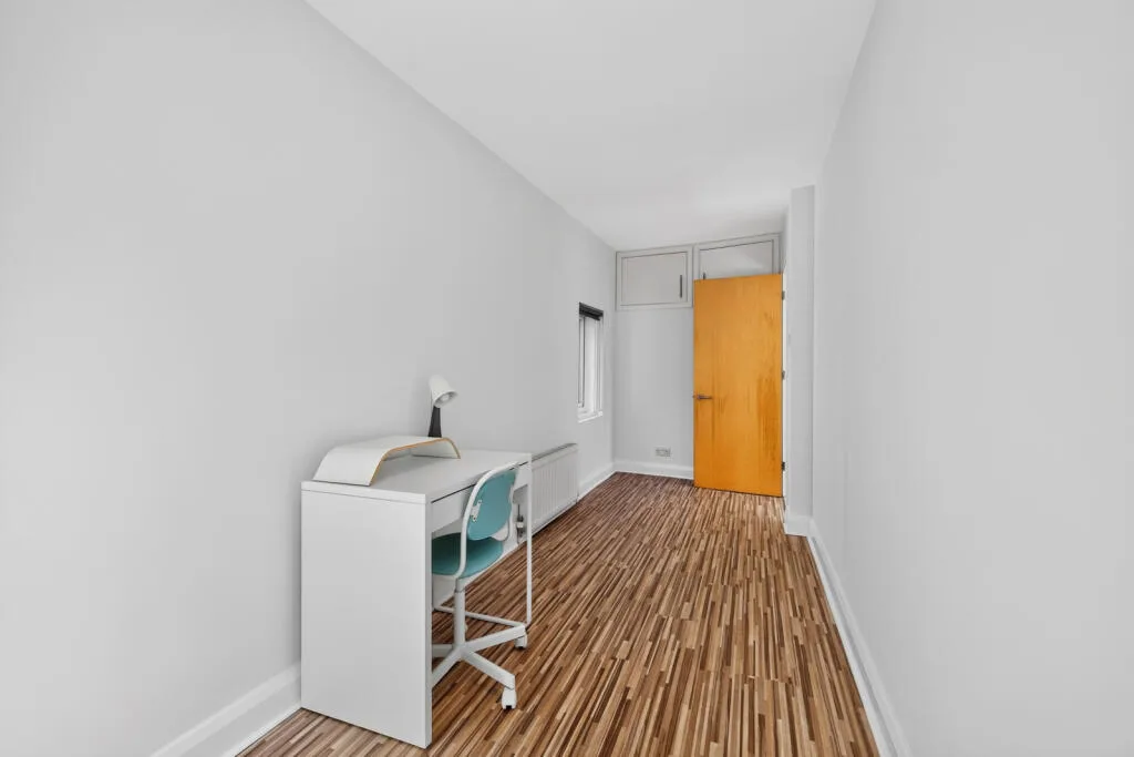 2 bedroom maisonette for rent