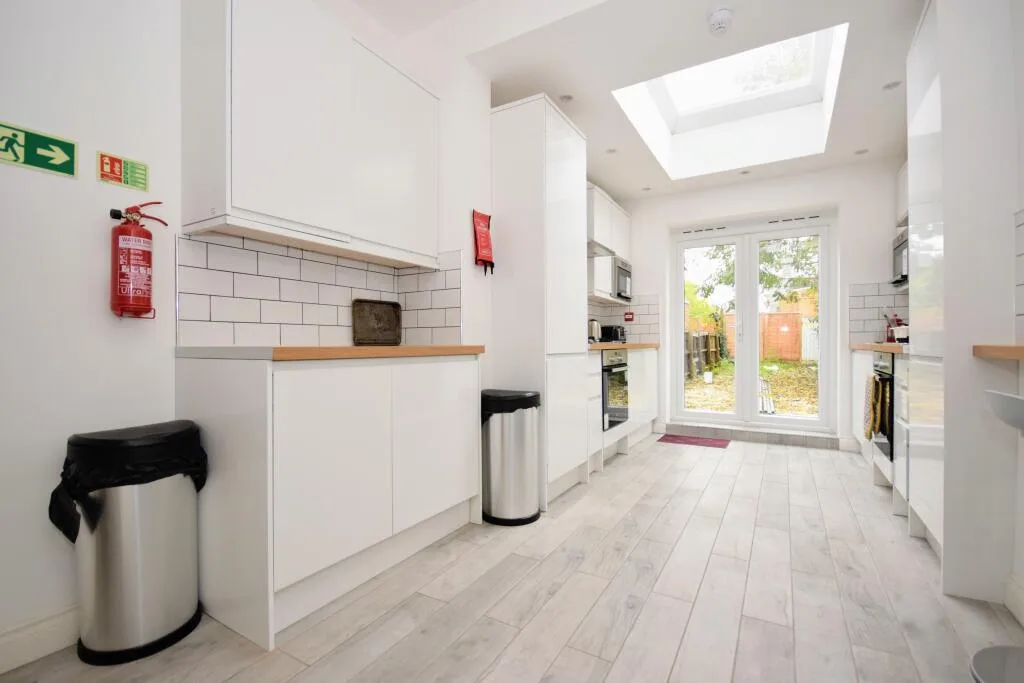 1 bedroom house share for rent