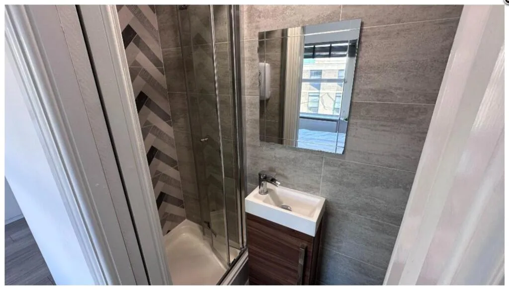 1 bedroom house share for rent