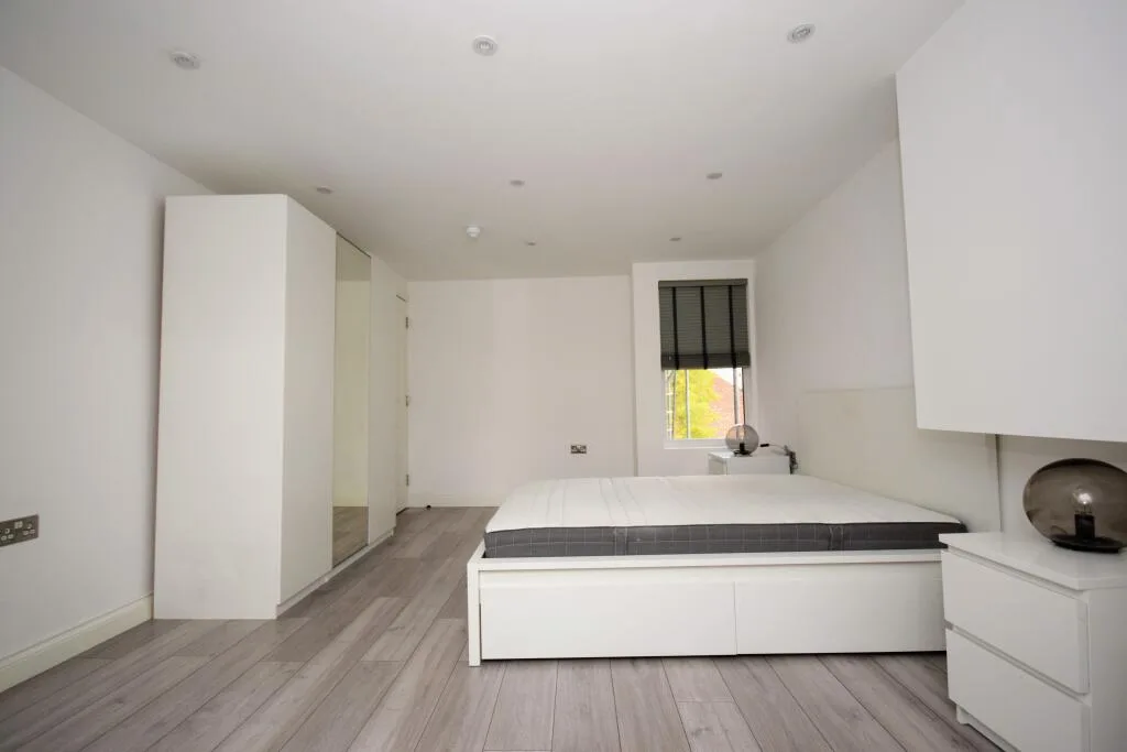 1 bedroom house share for rent