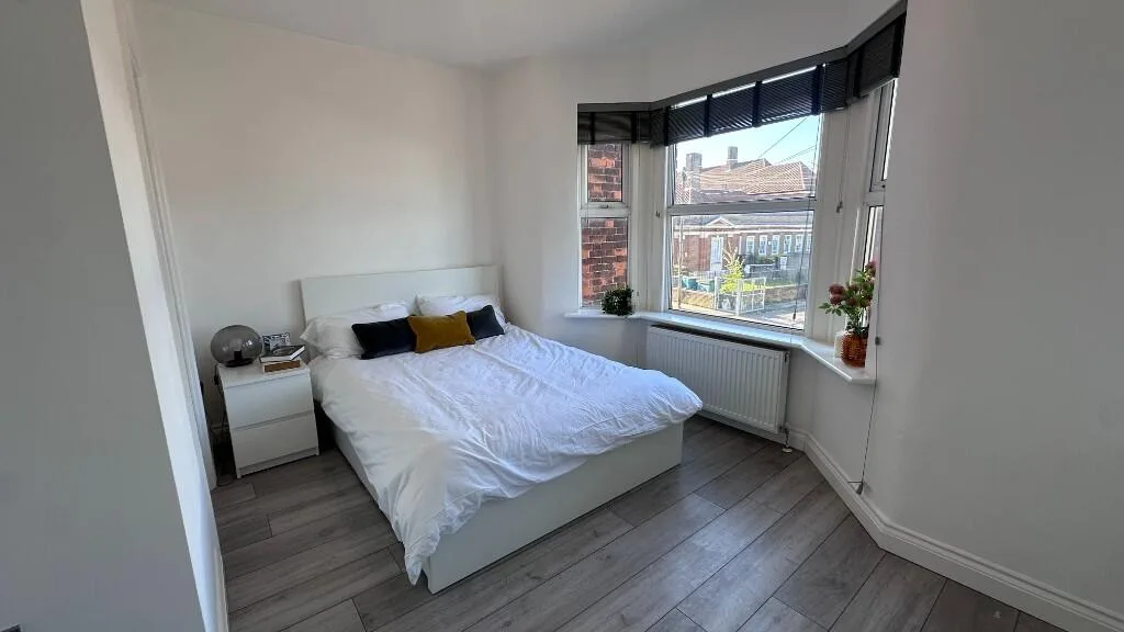 1 bedroom house share for rent
