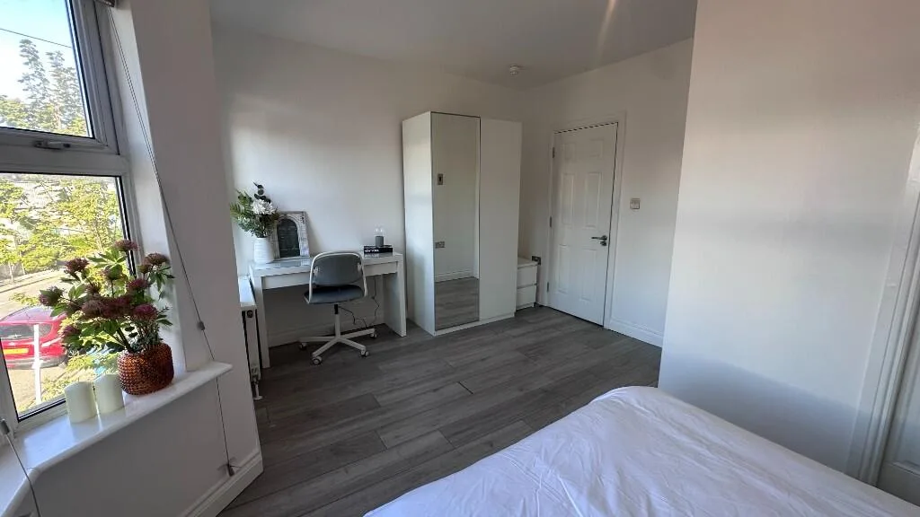 1 bedroom house share for rent