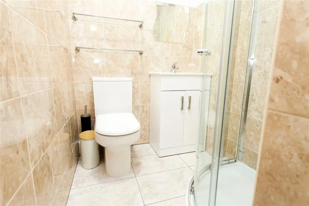 2 bedroom maisonette for rent
