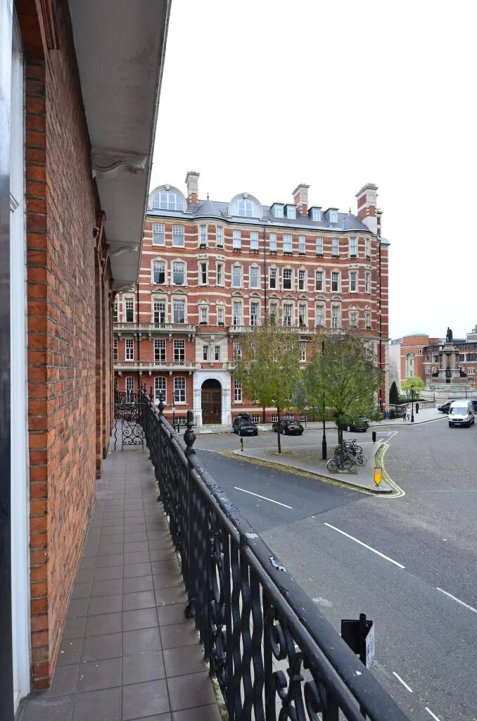 4 bedroom flat for rent