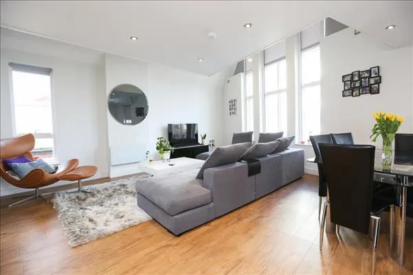 3 bedroom flat for rent