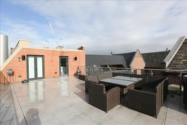 3 bedroom flat for rent