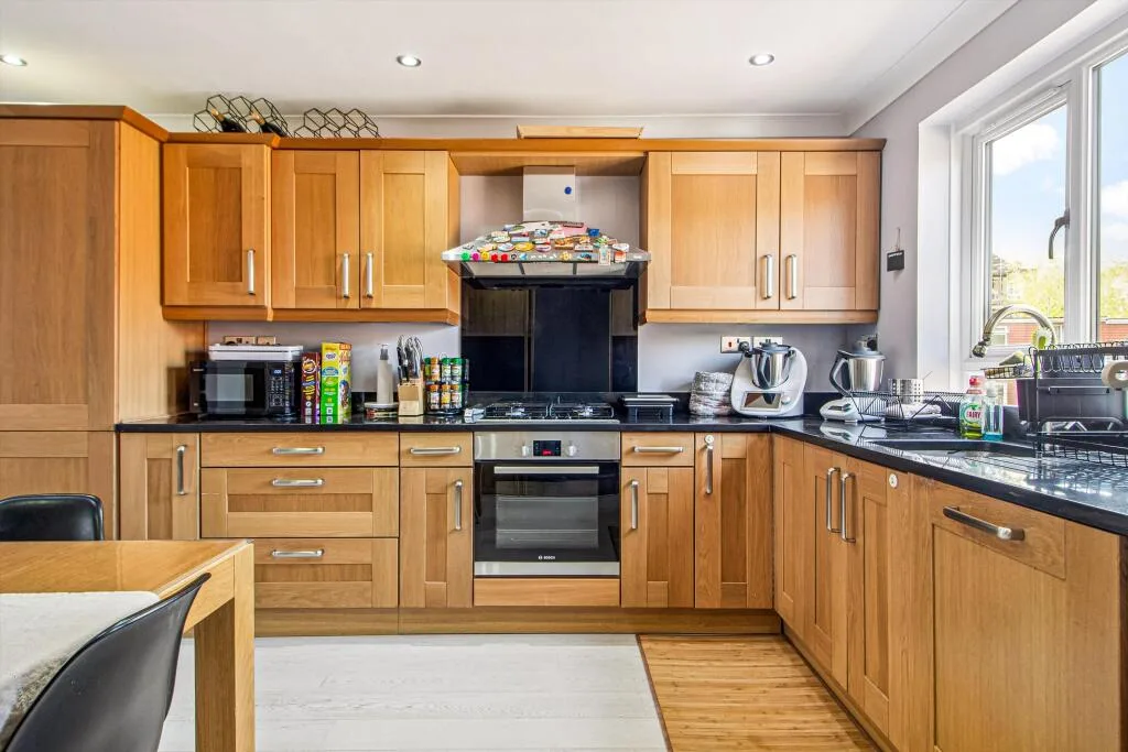 3 bedroom flat for rent