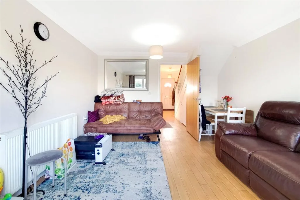 2 bedroom house for rent