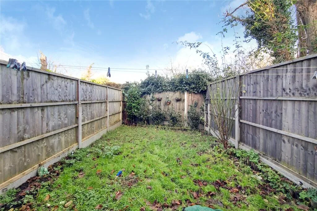 2 bedroom house for rent