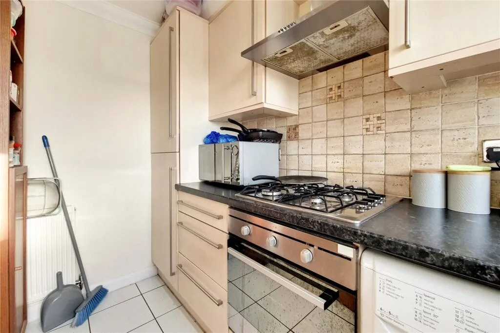 2 bedroom house for rent