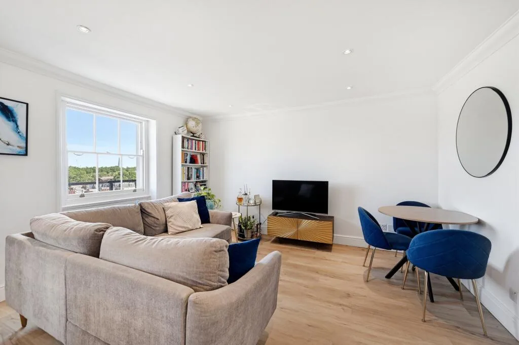 2 bedroom flat for rent