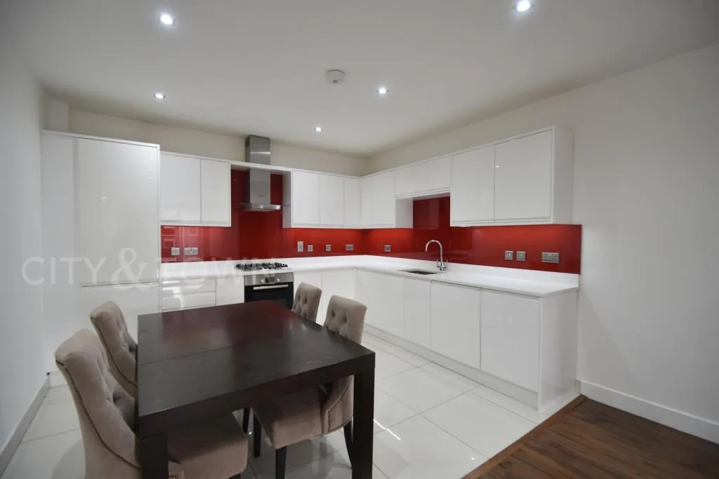 3 bedroom apartment for rent