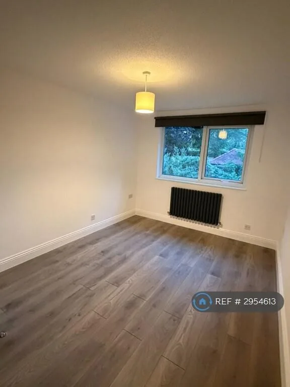2 bedroom maisonette for rent