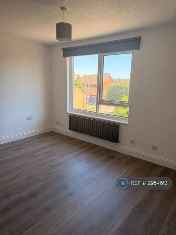 2 bedroom maisonette for rent