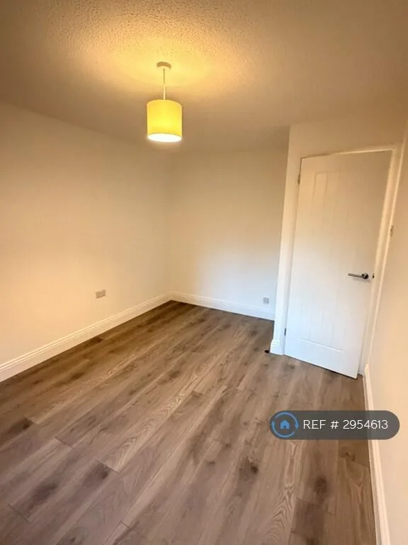 2 bedroom maisonette for rent