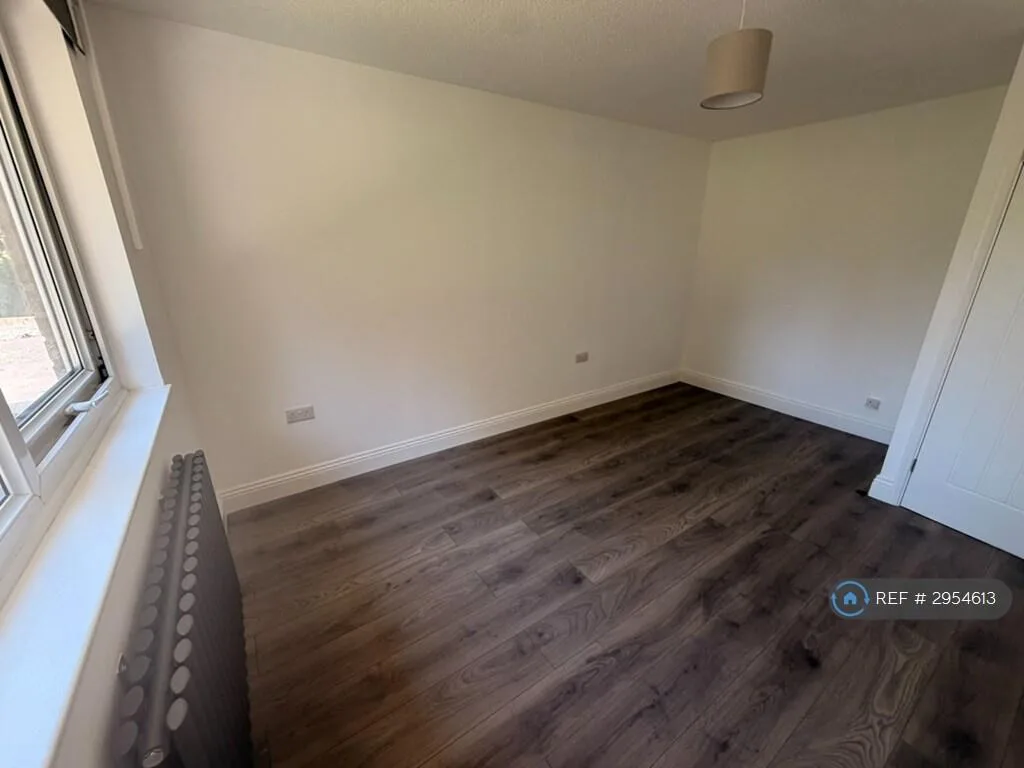2 bedroom maisonette for rent