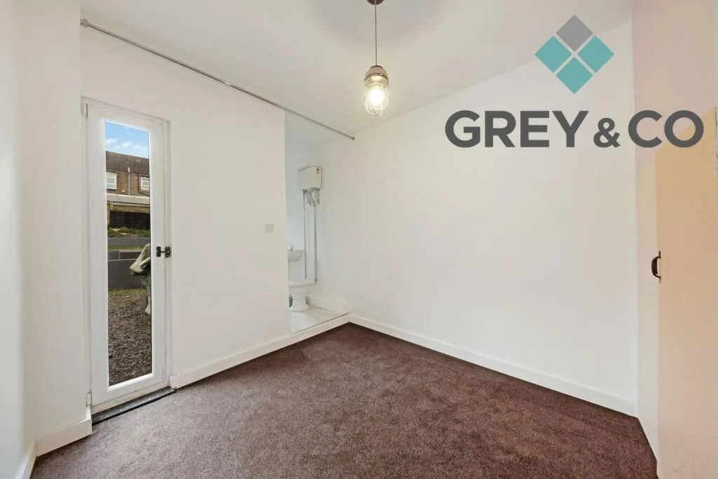 2 bedroom ground floor maisonette for rent