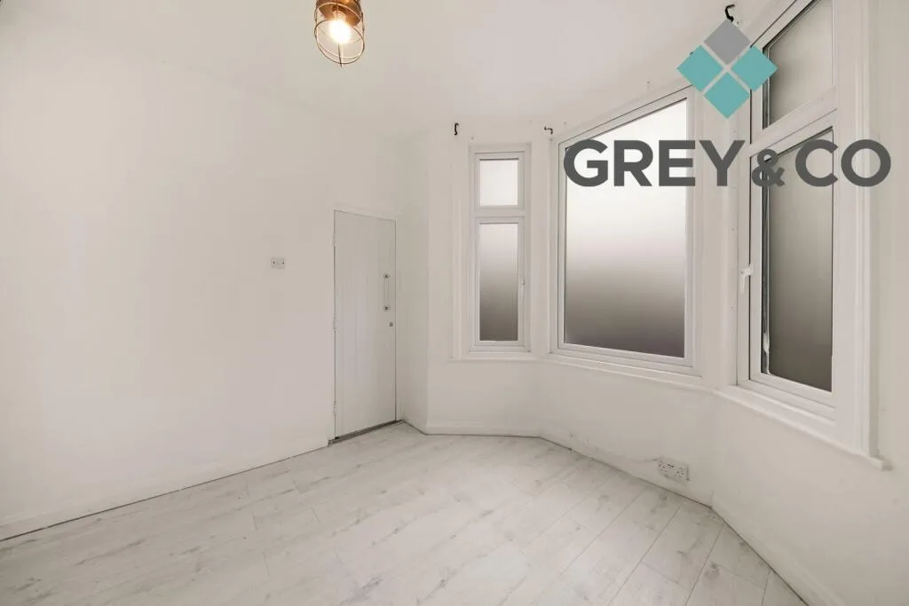 2 bedroom ground floor maisonette for rent