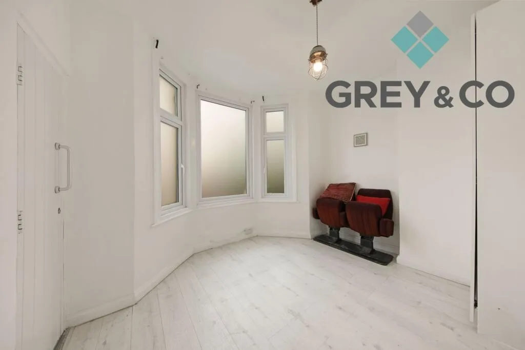 2 bedroom ground floor maisonette for rent