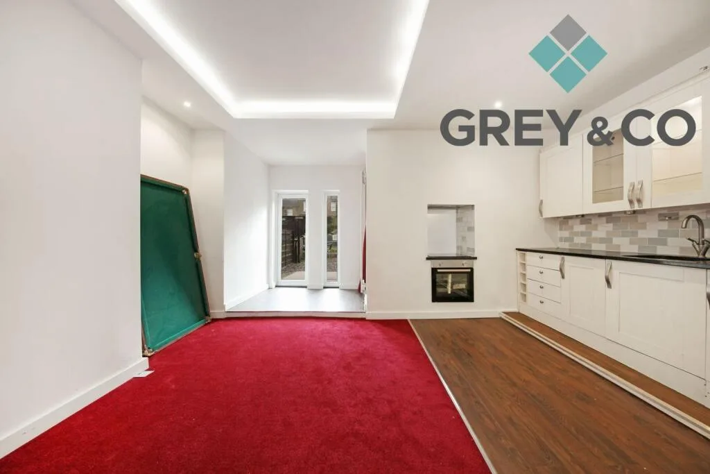 2 bedroom ground floor maisonette for rent