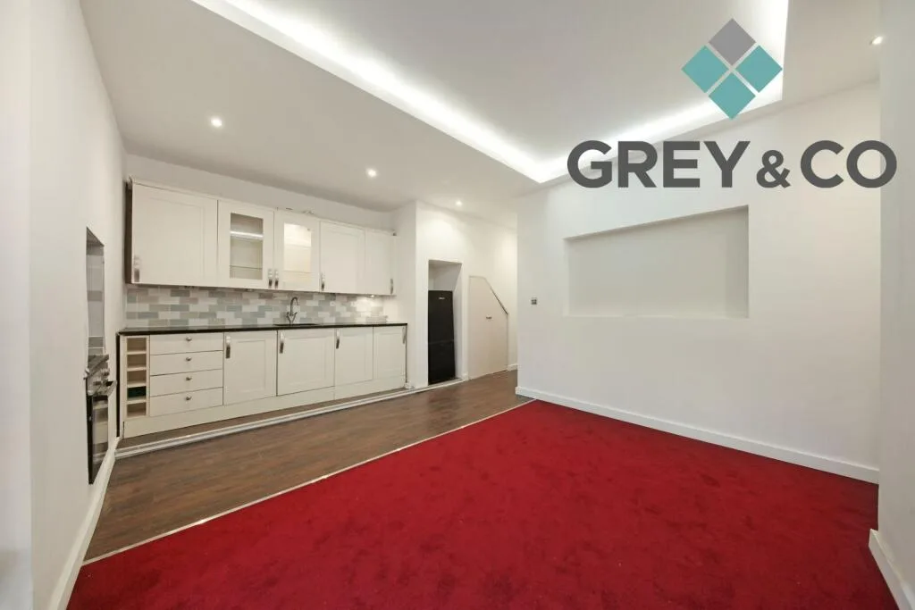 2 bedroom ground floor maisonette for rent
