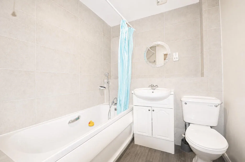 2 bedroom ground floor flat for rent