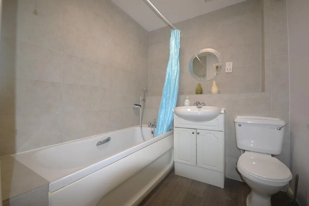 2 bedroom ground floor flat for rent