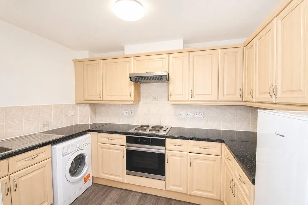 2 bedroom ground floor flat for rent