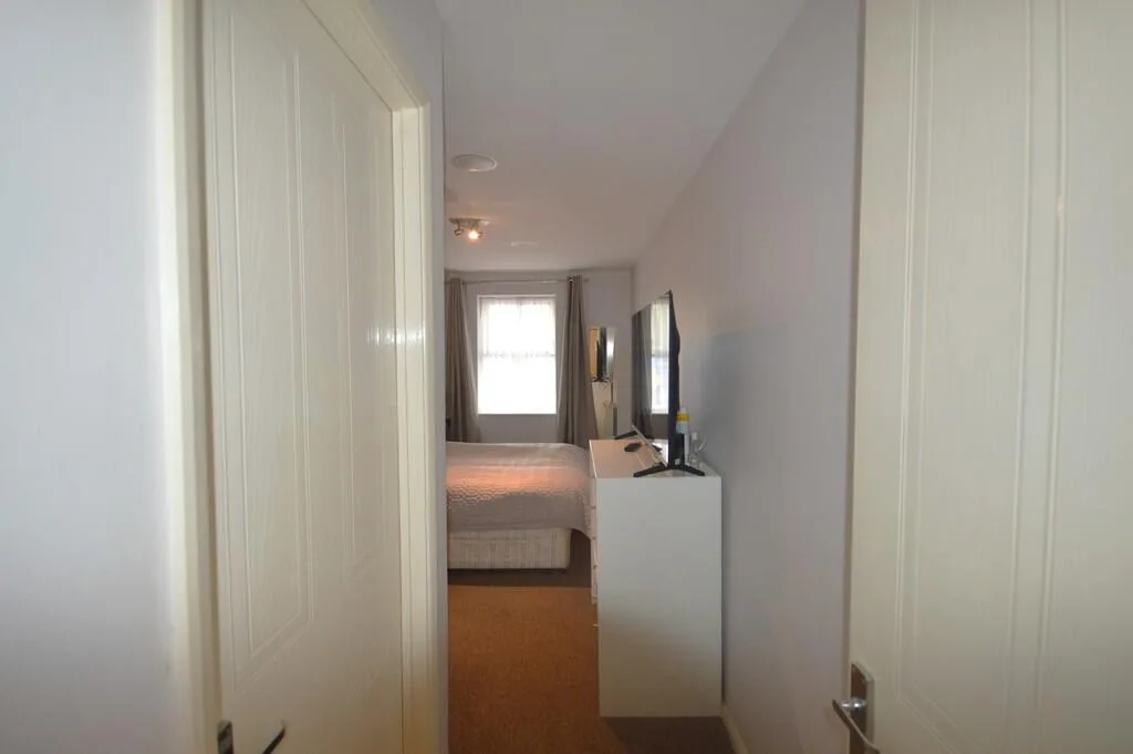 2 bedroom ground floor flat for rent