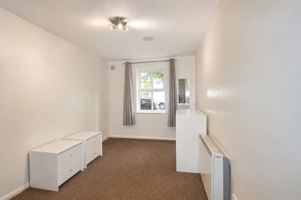 2 bedroom ground floor flat for rent