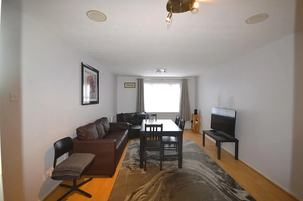 2 bedroom ground floor flat for rent