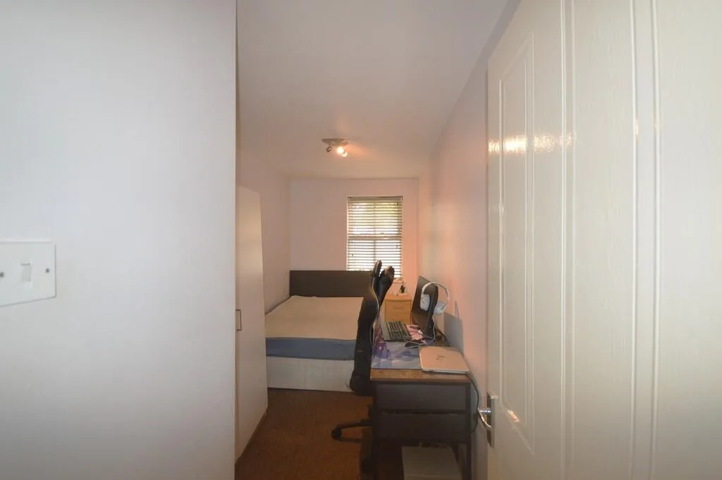 2 bedroom ground floor flat for rent