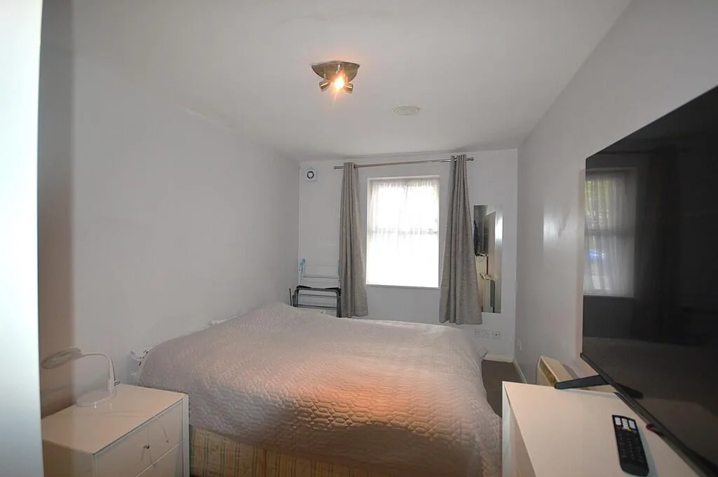2 bedroom ground floor flat for rent