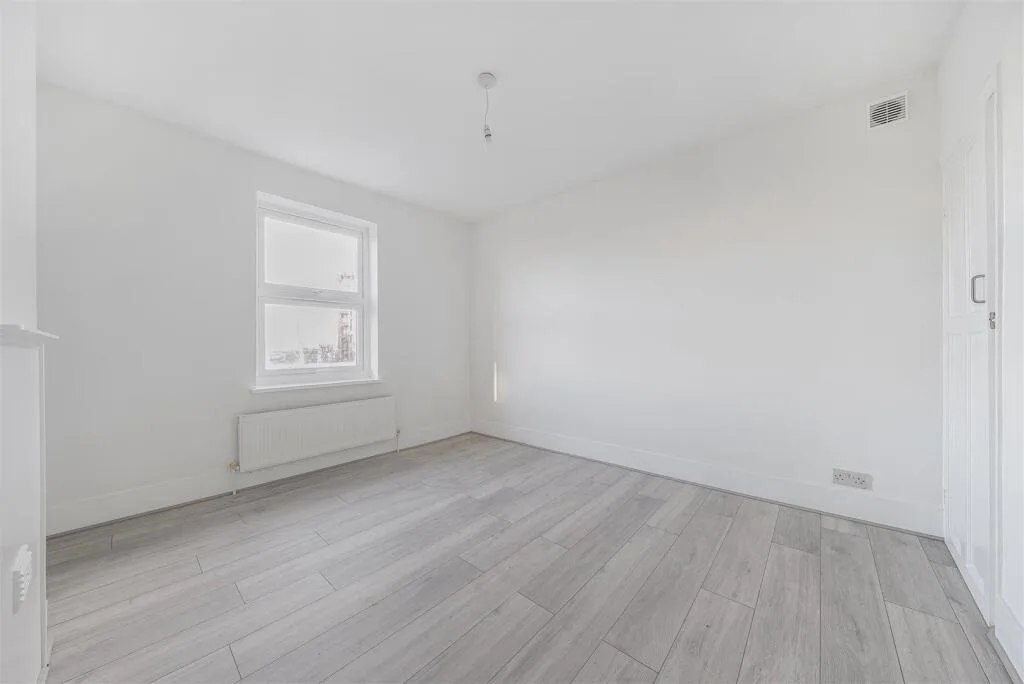 2 bedroom semi-detached house for rent