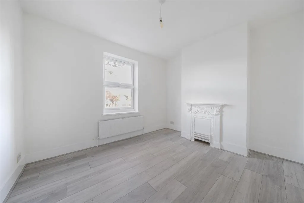 2 bedroom semi-detached house for rent