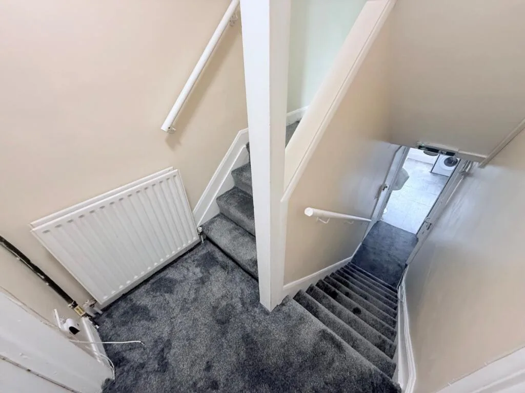 1 bedroom house share for rent