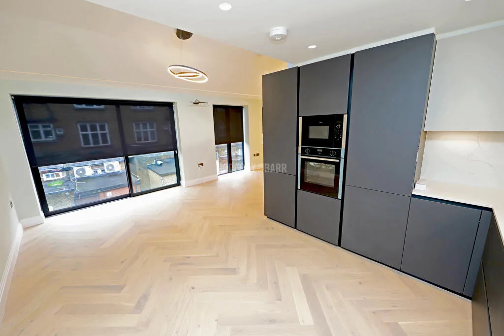 3 bedroom semi-detached house for rent