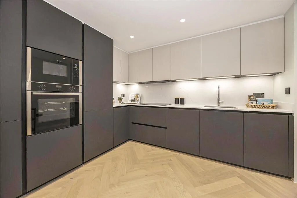3 bedroom semi-detached house for rent