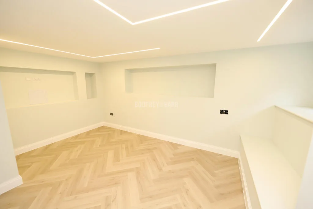 3 bedroom semi-detached house for rent