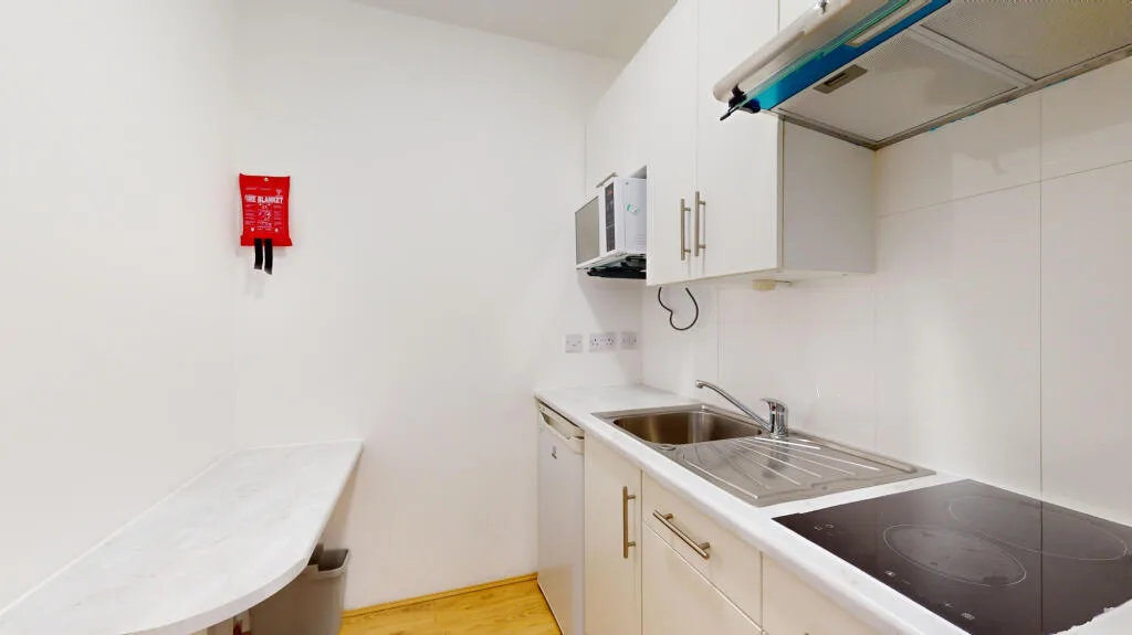 Studio flat for rent