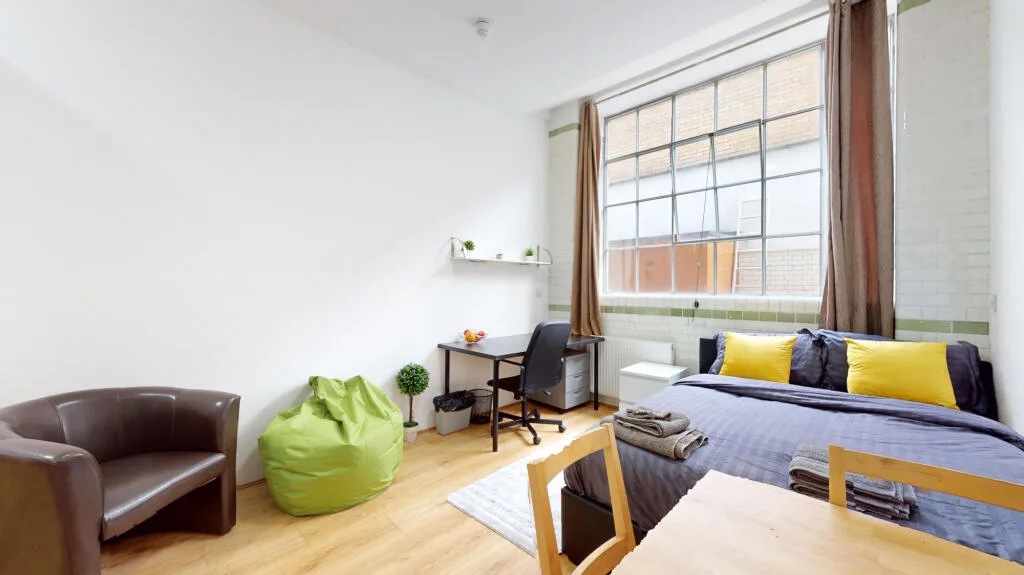 Studio flat for rent