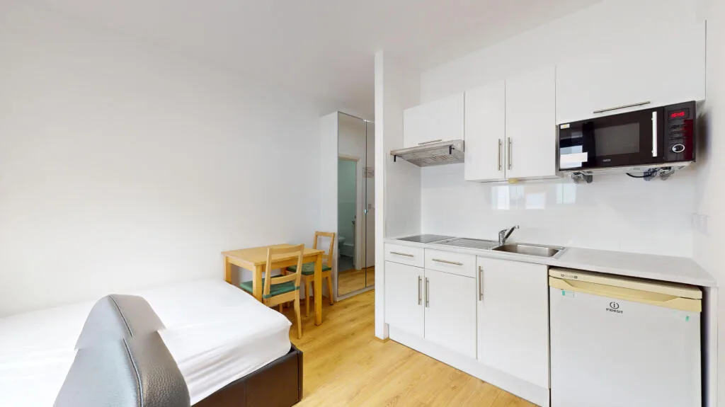 Studio flat for rent