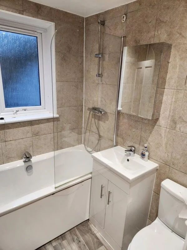 1 bedroom flat share for rent