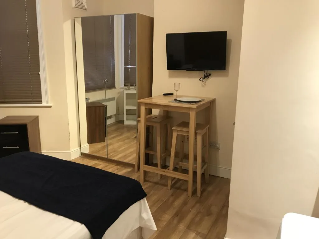 Studio flat for rent