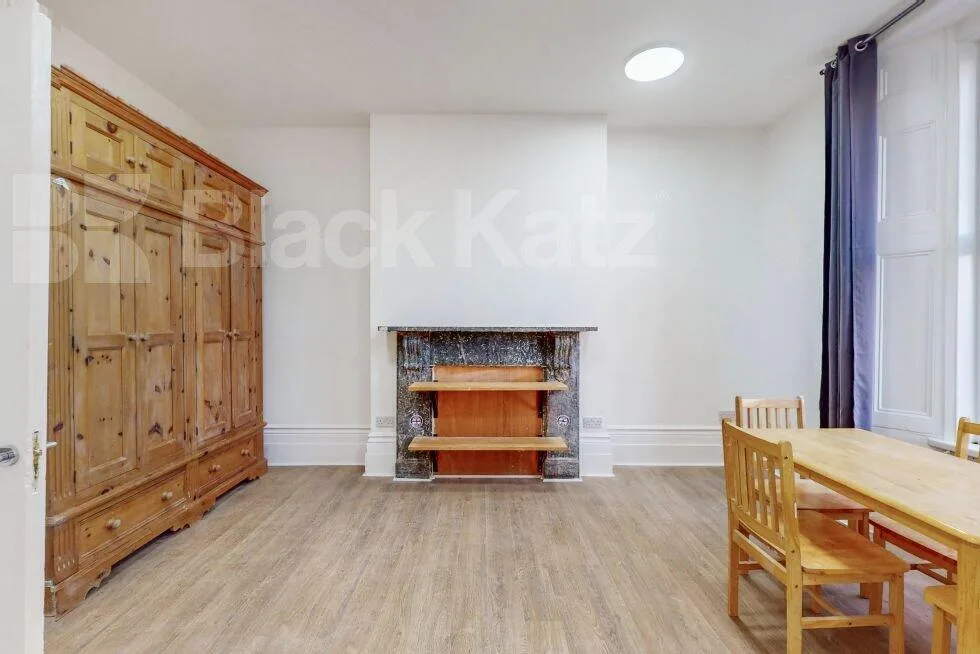 3 bedroom flat for rent