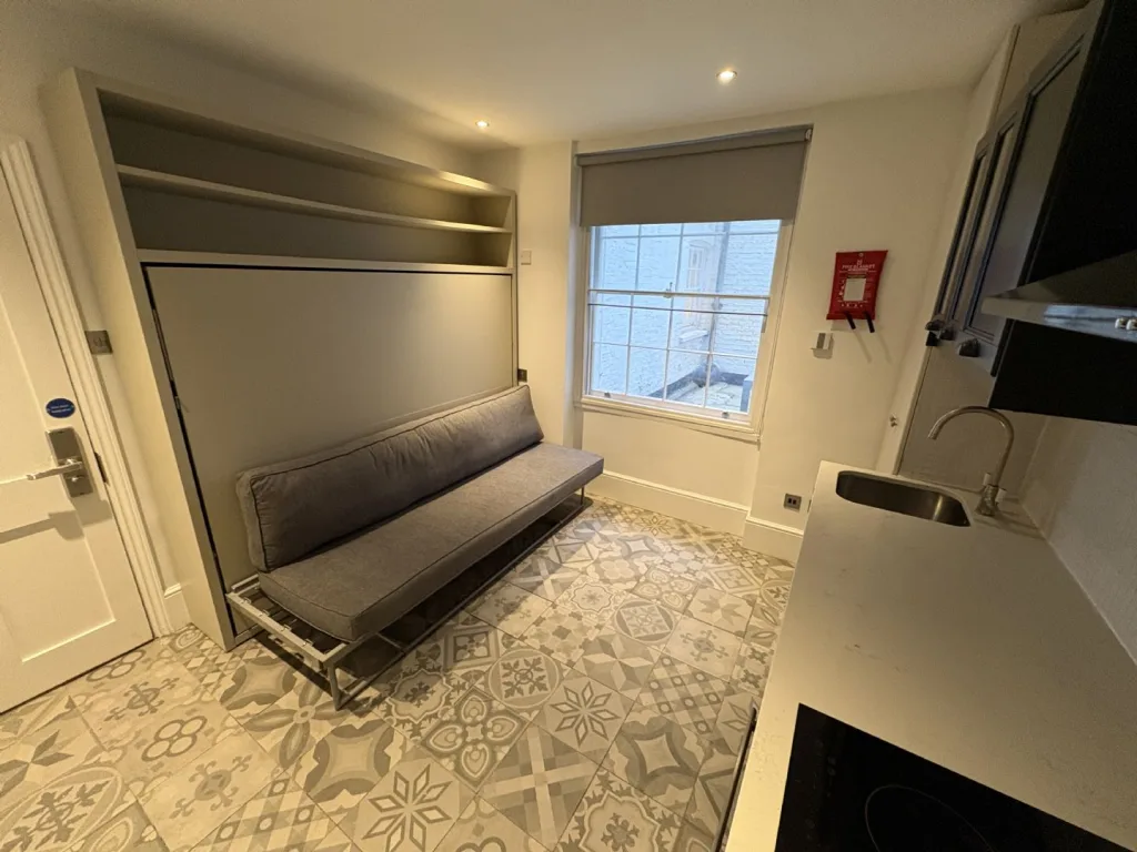 Studio flat for rent
