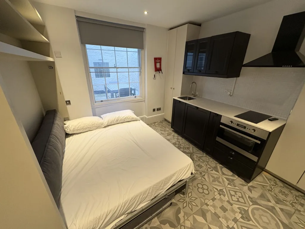 Studio flat for rent