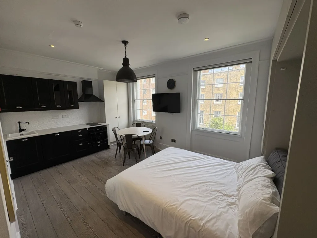 Studio flat for rent